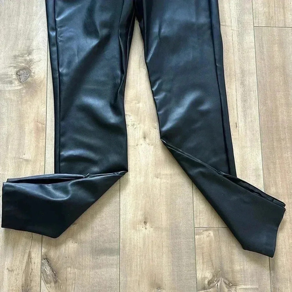 NEW Zara Black Faux Leather Pants Blogger Favorite Ankle Zip Sz L - Picture 8 of 10